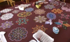 TATTING DOILIES ON DISPLAY IN PALMETTO . ( SOUTH CAROLINA - USA )